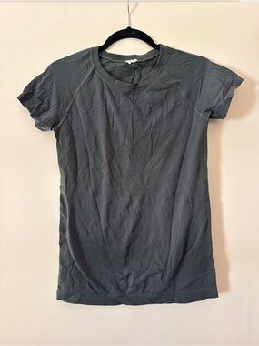 Athleta Charcoal Short Sleeve Active Tee